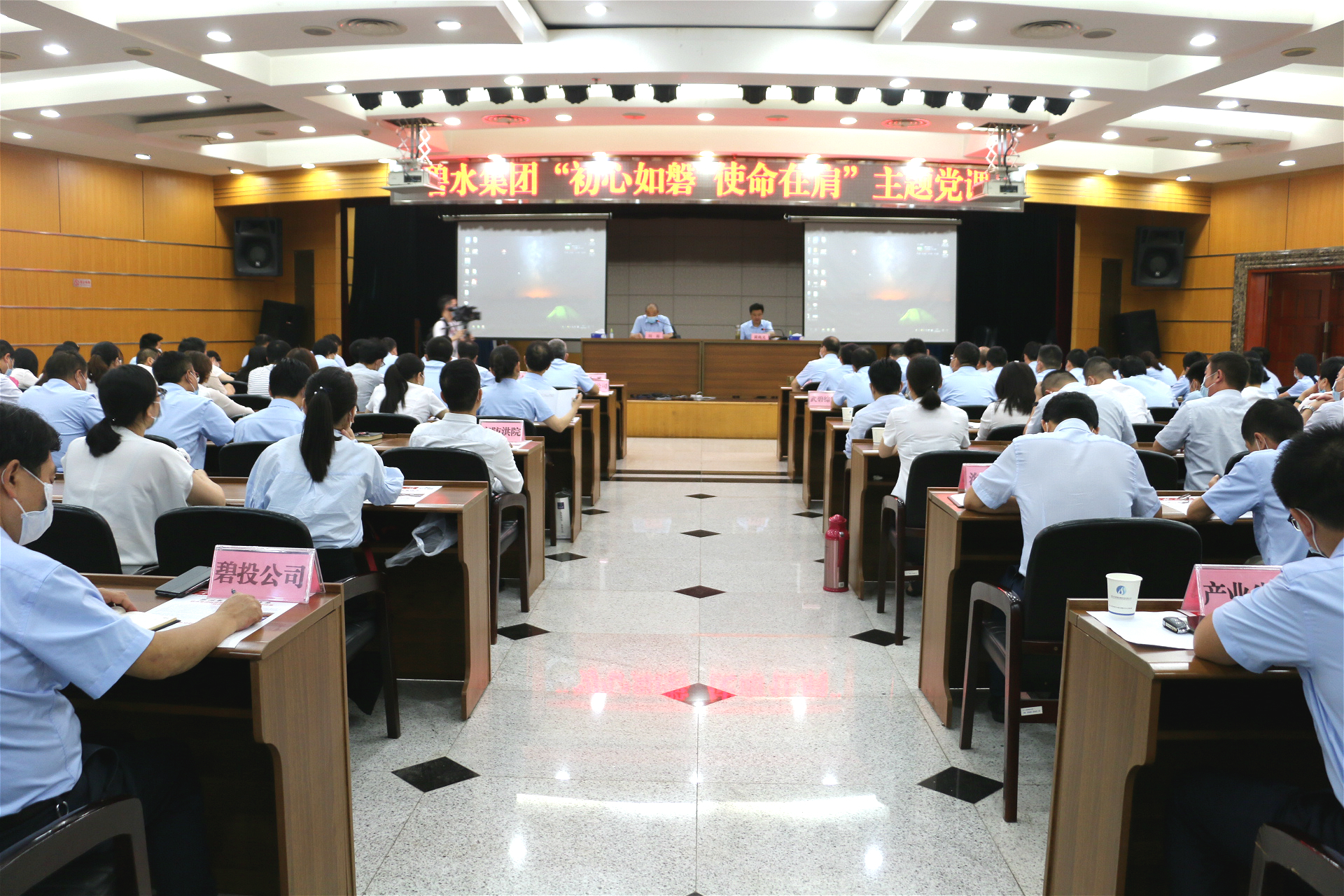 IMG_9172_meitu_5.jpg IMG_9172_meitu_5.jpg